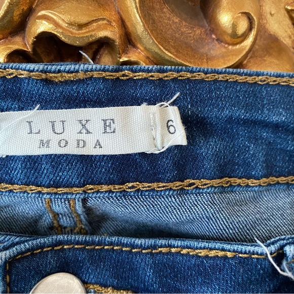 Luxe Moda Fringe Boho Chic Jeans - Picture 7 of 12